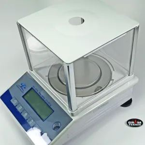 Weightlab Terazi 300 Gr 0,001 Karat Terazisi Rus Malı St01359 Weightlab Terazi 300 Gr 0,001 Karat Terazisi Rus Malı St01359